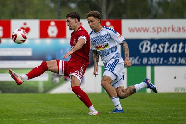 Niederrheinpokal 1.FC Wülfrath - MSV Duisburg ** NUR FÜR REDAKTIONELLE ZWECKE ** EDITORIAL USE ONLY **<p>Fußball Niederrheinpokal 1.FC Wülfrath - MSV Duisburg am 25.08.26 in der IMS-Arena in Velbert Niklas Jessen ( Duisburg ) Duisburg Copyright: JakobxKlos
