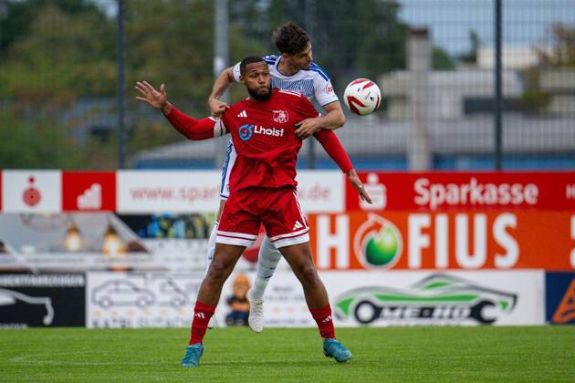 Niederrheinpokal 1.FC Wülfrath - MSV Duisburg ** NUR FÜR REDAKTIONELLE ZWECKE ** EDITORIAL USE ONLY **<p>Fußball Niederrheinpokal 1.FC Wülfrath - MSV Duisburg am 25.08.26 in der IMS-Arena in Velbert Tobias Fleckstein( Duisburg ) Duisburg Copyright: JakobxKlos