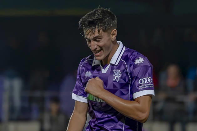 Burghausen, Deutschland 25. August 2026: Toto-Pokal - Bayerischer Landespokal - 2026 2027 - Achtelfinale - SV Wacker Burghausen gegen FC Ingolstadt 04 Im Bild: Torschütze Emre Gül Guel (FCI) jubelt nach seinem Tor zum 0:4 flatbuy-Stadion Bayern Copyright: xFotostandx xSchäferx