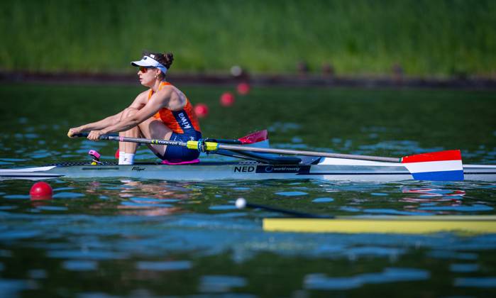 AMSTERDAM - Femke van de Vliet in action in the lightweight women s single scull event on the third day of the World Rowing Championships at the Bosbaan in the Amsterdam Forest. IRIS VAN DEN BROEK ANP xVIxANPxSportx xxANPxIVx 566308407 originalFilename: 566308407.jpg