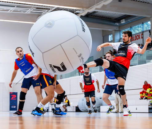 26.08.2026, GER, Kinball Kin-Ball, Frauen Maenner, Saison 26, European Cup 2026 International Open Erfurt Team Deutschland sind in ihrem ersten Spiel des Turniers auf Spanien sowie dem Switzerland getroffen. 99089 Erfurt Sporthalle Sportanlage Rieths Thüringen Deutschland