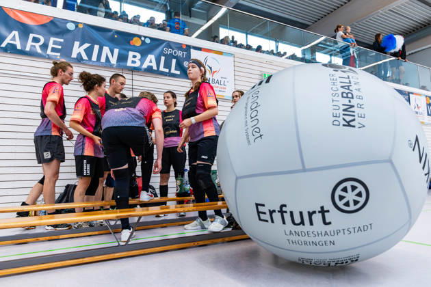 26.08.2026, GER, Kinball Kin-Ball, Frauen Maenner, Saison 26, European Cup 2026 International Open Erfurt Die Erfurter Lachse sind in ihrem ersten Spiel des Turniers auf die TSG Dissen sowie dem TSV Bobingen getroffen. 99089 Erfurt Sporthalle Sportanlage Rieths Thüringen Deutschland