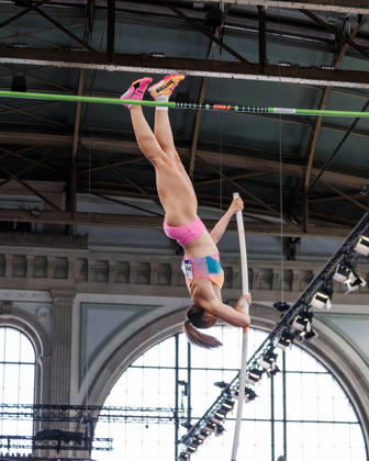 {event, {location}Zürich, Weltklasse_Zürich, Switzerland - 2026 August 26: während dem Weltklasse_Zürich im Hauptbahnhof, Stabhochsprung der Frauen, Weltklasse_Zürich-Zürich, am 26.08.2026, at Hauptbahnhof_Halle in Zürich, Switzerland, MOSER Angelika (SUI), das Bild fängt den Eindruck und die Stimmung des Moments ein beim Stabhochsprung der Frauen ein. Bild: Kobi Schenkel pics.ch Zürich Hauptbahnhof_Halle Switzerland