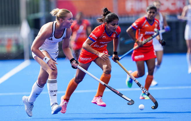 2026-08-27 India v Germany - FIH Hockey World Cup AMSTELVEEN, NETHERLANDS - AUGUST 27: Lynn Krings of Germany, Jyoti of India during the FIH Hockey World Cup match between India and Germany at Wagener Stadion on August 27, 2026 in Amstelveen, Netherlands. Amstelveen Wagener Stadion Netherlands Content not available for redistribution in The Netherlands directly or indirectly through any third parties. Copyright: xAndrexWeeningx