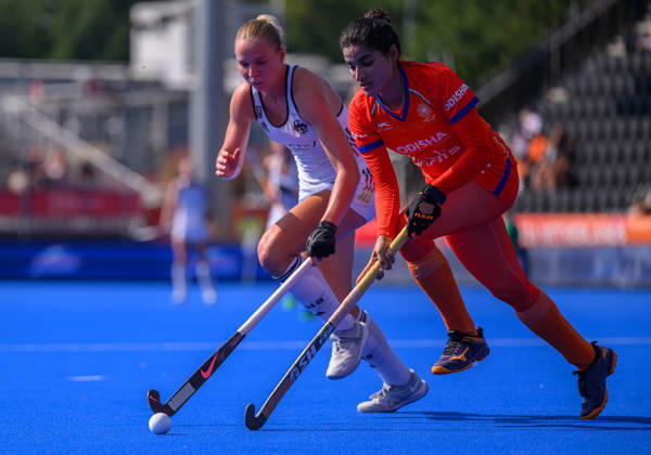 Hockey World Cup Semi Final Linnea Wiedemann (C) and Shilpi Dabas of India during the 5 6th classification match between India and Germany in the 2026 Womens FIH Hockey World Cup at Wagener Stadium, Amstelveen 27 08 2026 UK Newspapers OUT Copyright: xGraemexWilcocksonx FIL-23842-0047