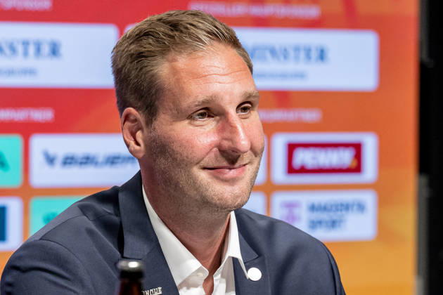 Andre Rankel (Bundestrainer, Deutscher Eishockey Bund DEB) laechelnd Portrait Portraet GER, Eishockey, Pressekonferenz, offizielle Vorstellung neuer Bundestrainer Deutscher Eishockey Bund DEB, 27.08.2026 Foto: HMB Media Franz Feiner Copyright: HMBxMedia FranzxFeiner