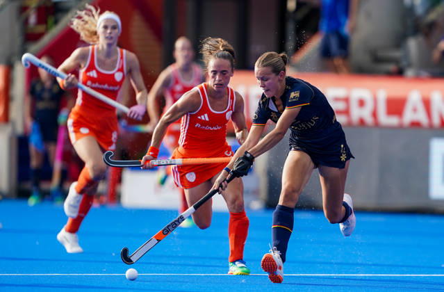 2026-08-27 India v Germany - FIH Hockey World Cup AMSTELVEEN, NETHERLANDS - AUGUST 27: Lisa Post of Netherlands, Delphine Marien of Belgium during the FIH Hockey World Cup match between India and Germany at Wagener Stadion on August 27, 2026 in Amstelveen, Netherlands. Amstelveen Wagener Stadion Netherlands Content not available for redistribution in The Netherlands directly or indirectly through any third parties. Copyright: xAndrexWeeningx