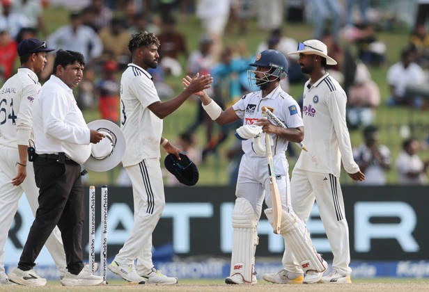 IND vs SL, 2nd Test, Day 5 Colombo Sri Lanka , Aug 27 (ANI): India s Mohammed Siraj greets Sri Lanka s Sonal Dinusha after the end of the 2nd Test match on day 5, at Sinhalese Sports Club ground in Colombo on Thursday. Colombo Sri Lanka Copyright: xANIx ANI_20260827426