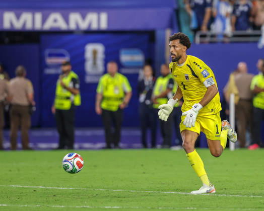 July 3, 2026, Miami Gardens, Florida, USA: VOZINHA (1) of Cape Verde controls a ball during a World Cup Round of 32 game between Argentina and Cape Verde. Miami Gardens USA - ZUMAa257 20260703_zsp_a257_023 Copyright: xChrisxArjoonx