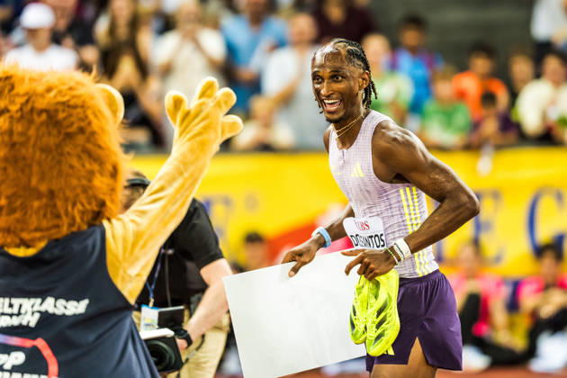 ZÜRICH, SWITZERLAND - AUGUST 27: Alison Dos Santos of Brazil (BRA) celebrates the world record in the 400 m hurdles at Diamond League: Weltklasse Zürich on August 27, 2026 in the Stadion Letzigrund, Zürich, Switzerland. Copyright: xUlfxSchillerx