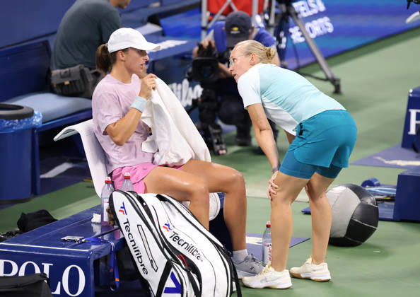 August 27, 2026, New York City, New York, USA: IGA SWIATEK and DARIA ABRAMOWICZ of Poland during practise session before US Open. New York, USA. New York City USA - ZUMAc278 20260827_zsp_c278_009 Copyright: xMarcinxCholewinskix