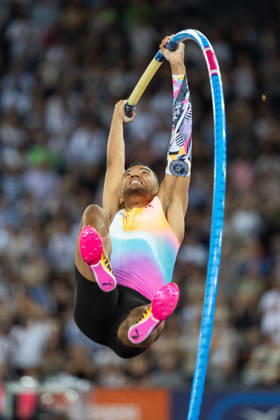Athletics Diamond League meet in Letzigrund Stadium, Zurich, Switzerland Emmanouil KARALIS from Greece competes in the mens pole vault at the Weltklasse Diamond League meet in Letzigrund Stadium, Zurich, Switzerland on August 27, 2026. ZURICH SWITZERLAND  Copyright: xMatrixxImagesxYonathanxKellermanx