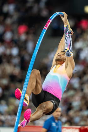 Athletics Diamond League meet in Letzigrund Stadium, Zurich, Switzerland Emmanouil KARALIS from Greece competes in the mens pole vault at the Weltklasse Diamond League meet in Letzigrund Stadium, Zurich, Switzerland on August 27, 2026. ZURICH SWITZERLAND  Copyright: xMatrixxImagesxYonathanxKellermanx
