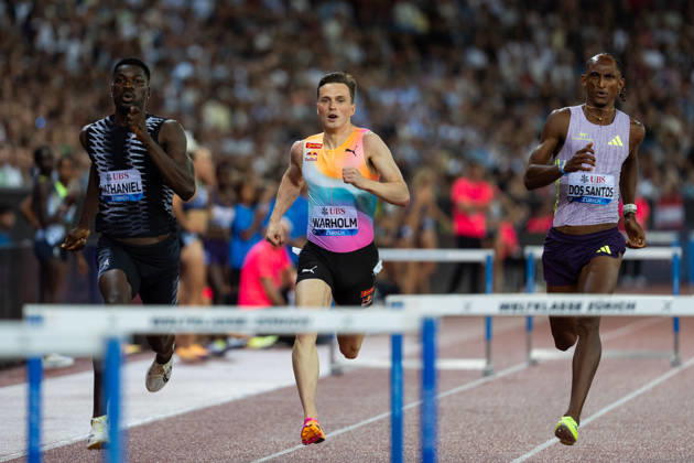 Athletics Diamond League meet in Letzigrund Stadium, Zurich, Switzerland Alison DOS SANTOS from Brazil sets a world record in the mens 400m hurdles ahead of Karsten WARHOLM from Norway at the Weltklasse Diamond League meet in Letzigrund Stadium, Zurich, Switzerland on August 27, 2026. ZURICH SWITZERLAND  Copyright: xMatrixxImagesxYonathanxKellermanx