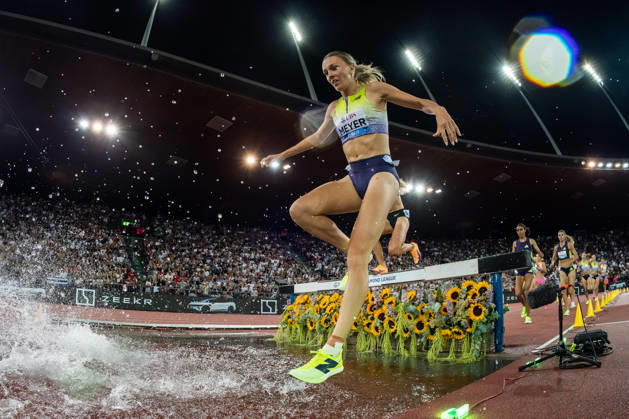 Athletics Diamond League meet in Letzigrund Stadium, Zurich, Switzerland Athletes compete during the womens 3000m steeplechase at the Weltklasse Diamond League meet in Letzigrund Stadium, Zurich, Switzerland on August 27, 2026. ZURICH SWITZERLAND  Copyright: xMatrixxImagesxYonathanxKellermanx