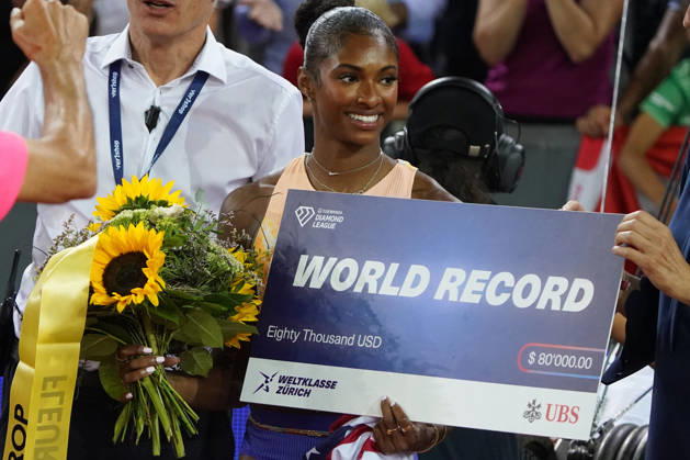 Zürich Leichtathletik, athletics, Wanda Diamond League Weltklasse Zürich 2026, 27.08.2026, Letzigrund Stadion Zürich , 100m Hürden Frauen 100m Hurdles Women, Masai Russell , mit weltrekord scheck ,
