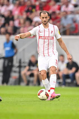 Max Rosenfelder (SC Freiburg) controls the Ball during the UEFA Conference League 2026 27 Play Off Round Second Leg match between Club Freiburg and Motherwell at Stadion am Wolfswinkel on August 27, 2026 in Freiburg, Germany. (Photo by Harry Langer DeFodi Images) -