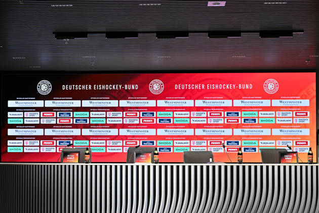 DEB Pressekonferenz; 27.08.2026 MUNICH, GERMANY - 27. AUGUST: im Pressesraum des SAP Garden wird heute der neue Eishockey Bundestrainer vorgestellt Symbolbild Symbolfoto Copyright: xBEAUTIFULxSPORTS Goldbergx