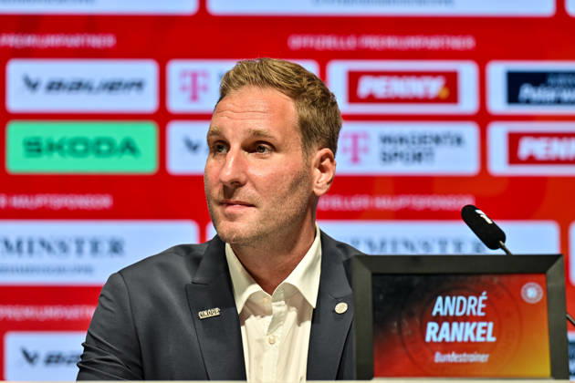 DEB Pressekonferenz; 27.08.2026 MUNICH, GERMANY - 27. AUGUST: im Bild der neue Eishockey Bundestrainer der deutschen Nationalmannschaft - Andre RANKEL auf der Pressekonferenz im SAP Garden in München Copyright: xBEAUTIFULxSPORTS Goldbergx