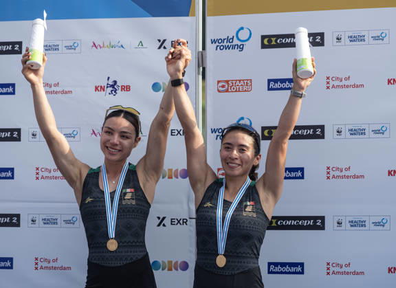 Amsterdam The Netherlands 27th August 2026 2026 World Rowing Championships on the Bosbaan in Amsterdam Lightweight Women s Double Sculls Final (Final) Medal ceremony. Gold medal winners Aylin Maryah Ibarra Maduena and Melissa Marquez (MEX) watersport,