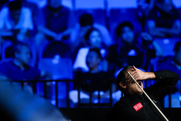 (260828) -- WUHAN, Aug. 28, 2026 -- Ronnie O Sullivan gestures during the semifinal match between Ronnie O Sullivan of England and Chang Bingyu of China at Wuhan Open 2026 snooker tournament in Wuhan, central China s Hubei Province, Aug. 28, 2026. ) (SP)CHINA-SNOOKER-WUHAN OPEN(CN) WuxZhizun 