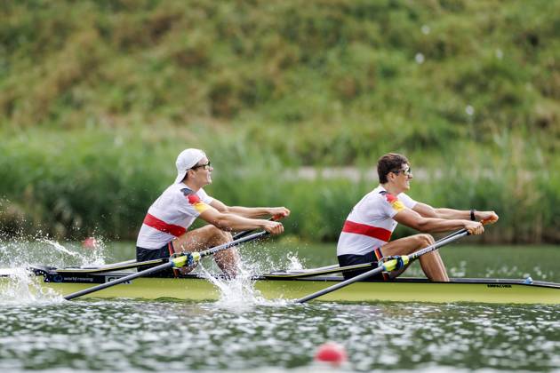 AMSTERDAM - Oliver Holtz and Arno Gaus (GER) during the B-final of the men s double sculls on the fifth day of the World Rowing Championships at the Bosbaan in the Amsterdam Forest. IRIS VAN DEN BROEK ANP xVIxANPxSportx xxANPxIVx 566428971 originalFilename: 566428971.jpg