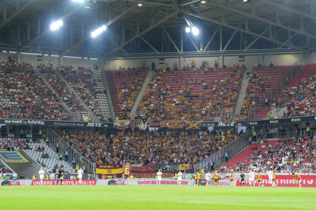 Fans, Ultras in der Kurve, Fankurve unterstützen ihre Mannschaft, Fahnen, Schal, Support , Deutschland, Fussball, UEFA Conference League, Play-offs, Rückspiel, 2026 2027, SC Freiburg vs. Motherwell FC, 27.08.2026, Europa-Park Stadion, Freiburg Freiburg Europa-Park Stadion Baden-Württemberg Deutschland Copyright: xArnexAmbergx