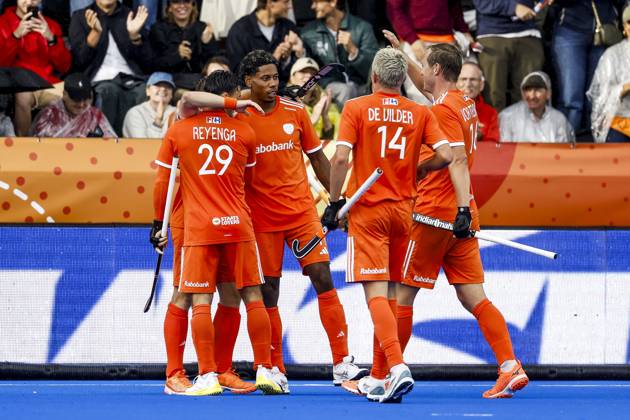 AMSTELVEEN - Koen Bijen of the Netherlands, Tijmen Reyenga of the Netherlands, Terrance Pieters of the Netherlands, Derck de Vilder of the Netherlands and Floris Wortelboer of the Netherlands celebrate the 1-0 during the semi-final of the Hockey World Cup between the Netherlands and Spain at the Wagener Stadium. BAS CZERWINSKI ANP xVIxANPxSportx xxANPxIVx 566442636 originalFilename: 566442636.jpg