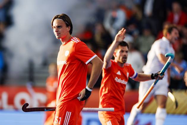AMSTELVEEN - Duco Telgenkamp of the Netherlands reacts after the loss in the Hockey World Cup semi-final between the Netherlands and Spain at the Wagener Stadium. KOEN VAN WEEL ANP xVIxANPxSportx xxANPxIVx 566446798 originalFilename: 566446798.jpg