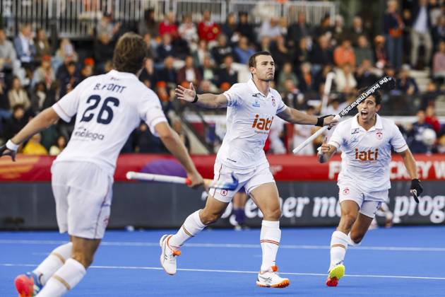 AMSTELVEEN - Pepe Cunill of Spain celebrates scoring the 1-3 during the Hockey World Cup semi-final between the Netherlands and Spain at the Wagener Stadium. BAS CZERWINSKI ANP xVIxANPxSportx xxANPxIVx 566448216 originalFilename: 566448216.jpg