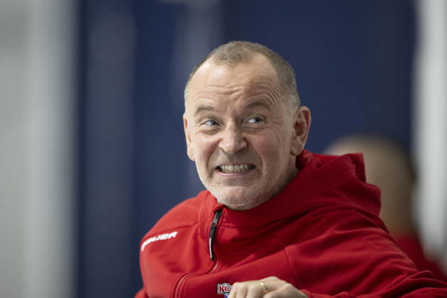 PENNY DEL 1 2. Testspiel; Kölner Haie - Löwen Frankfurt ; Köln, 28.08.2026 Thomas Berglund (Kölner Haie, Head Coach); PENNY DEL 1 2. Testspiel; Kölner Haie - Löwen Frankfurt am 28.08.2026 in der KA2 in Köln (Deutschland). Copyright: xBEAUTIFULxSPORTS AndreasxDickx