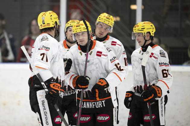 PENNY DEL 1 2. Testspiel; Kölner Haie - Löwen Frankfurt ; Köln, 28.08.2026 Linus Fröberg (Löwen Frankfurt, Sturm, 71); Noah Dunham (Löwen Frankfurt, Sturm, 12); PENNY DEL 1 2. Testspiel; Kölner Haie - Löwen Frankfurt am 28.08.2026 in der KA2 in Köln (Deutschland). Copyright: xBEAUTIFULxSPORTS AndreasxDickx