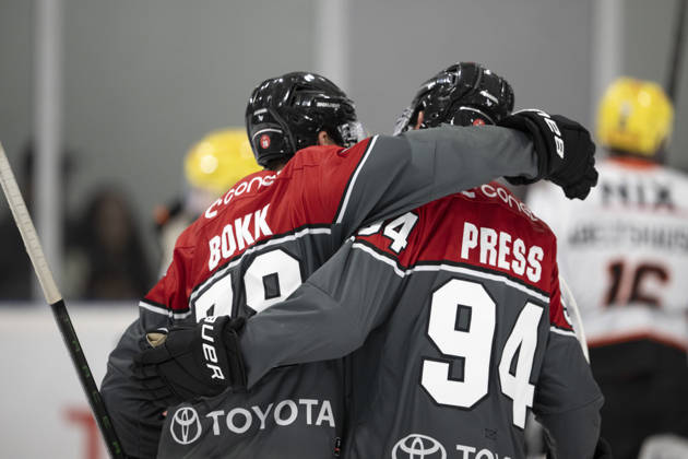 PENNY DEL 1 2. Testspiel; Kölner Haie - Löwen Frankfurt ; Köln, 28.08.2026 Dominik Bokk (Kölner Haie, Sturm, 78); Robin Press (Kölner Haie, Verteidigung, 94); PENNY DEL 1 2. Testspiel; Kölner Haie - Löwen Frankfurt am 28.08.2026 in der KA2 in Köln (Deutschland). Copyright: xBEAUTIFULxSPORTS AndreasxDickx