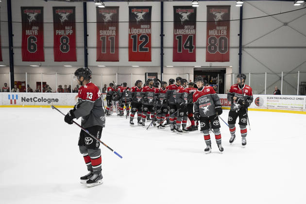 PENNY DEL 1 2. Testspiel; Kölner Haie - Löwen Frankfurt ; Köln, 28.08.2026 Valtteri Kemiläinen (Kölner Haie, Verteidigung, 13); Carlos Händel (Kölner Haie, Verteidigung, 7); Brady Austin (Kölner Haie, Verteidigung, 57); PENNY DEL 1 2. Testspiel; Kölner Haie - Löwen Frankfurt am 28.08.2026 in der KA2 in Köln (Deutschland). Copyright: xBEAUTIFULxSPORTS AndreasxDickx
