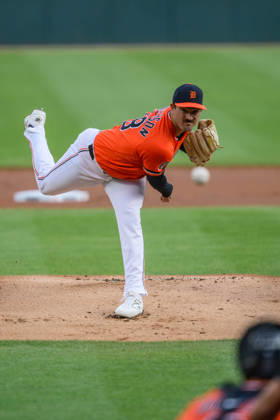Aug 28, 2026; Detroit, Michigan, USA; Detroit Tigers Drew Anderson (38) pitches in the first inning at Comerica Park. Mandatory Credit: -Cal Media MLB, Baseball Herren, USA 2026: Dodgers Vs Tigers AUG 28  - ZUMAc04_ 20260828_zma_c04_008 Copyright: xAllanxDranbergx