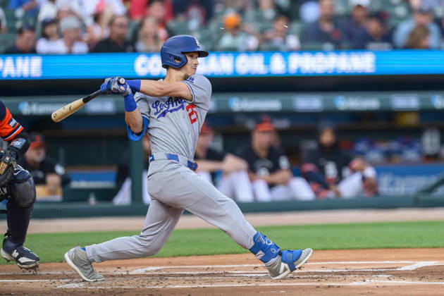 Aug 28, 2026; Detroit, Michigan, USA; Pontiac, MI native and Los Angeles Dodgers Tommy Edman (25) at bat in then first inning at Comerica Park. Mandatory Credit: -Cal Media MLB, Baseball Herren, USA 2026: Dodgers Vs Tigers AUG 28  - ZUMAc04_ 20260828_zma_c04_010 Copyright: xAllanxDranbergx