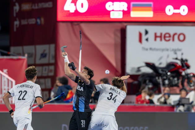 FIH Hockey World Cup 2026 - Men s Semi-Final - Germany v Argentina 2-0 Wavre, Belgien, 28 August 2026: Hugo von Montgelas, 22, Germany Bautista Capurro, 31, Argentina Jakob Brilla, 34, Germany during the men s semi-final between Germany and Argentina at the FIH Hockey World Cup Belgium & Netherlands 2026 at Belfius Hockey Arena in Wavre, Belgium. Photo: Axel Kaste AK Photography. Wavre Belfius Hockey Arena Walloon Brabant Belgium