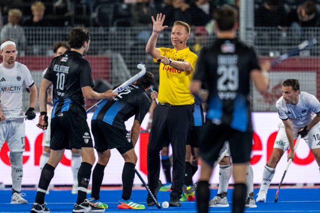 FIH Hockey World Cup 2026 - Men s Semi-Final - Germany v Argentina 2-0 Wavre, Belgien, 28 August 2026: Schiedsrichter Coen van bunge during the men s semi-final between Germany and Argentina at the FIH Hockey World Cup Belgium & Netherlands 2026 at Belfius Hockey Arena in Wavre, Belgium. Photo: Axel Kaste AK Photography. Wavre Belfius Hockey Arena Walloon Brabant Belgium