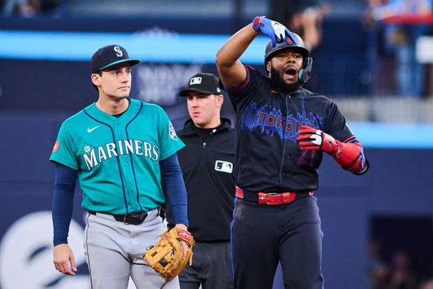 August 28, 2026, Toronto, On, Canada: Toronto Blue Jays Vladimir Guerrero Jr. (27) celebrates after hitting an RBI double as Seattle Mariners second baseman Cole Young (2) looks on during first inning MLB, Baseball Herren, USA baseball action in Toronto, on Friday, Aug. 28, 2026. Canada News - August 28, 2026 - ZUMAc35_ 20260828_zaf_c35_066 Copyright: xSammyxKoganx