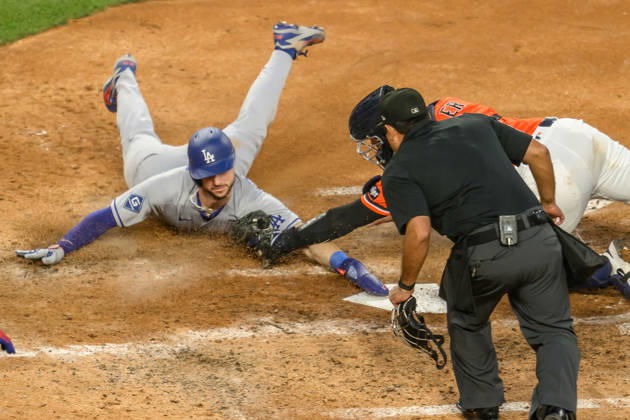 MLB, Baseball Herren, USA 2026: Dodgers Vs Tigers AUG 28 Aug 28, 2026; Detroit, Michigan, USA; Los Angeles Dodgers Kyle Tucker (23) gets tagged out at home by Detroit Tigers Dillon Dingler (13) at Comerica Park. Mandatory Credit: Allan Dranberg-Cal Media (Credit Image: Â Allan Dranberg Cal Sport Media) Detroit Michigan USA EDITORIAL USE ONLY Copyright: xx ZUMA-20260828_zma_c04_012.jpg AllanxDranbergx csmphotothree515076