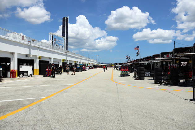 DAYTONA BEACH, FL - AUGUST 28: An overview of an almost empty Cup gagare area before qualifying for the NASCAR, Motorsport, USA Cup Series Coke Zero Sugar 400 on August 28, 2026 at Daytona International Speedway in Daytona Beach, FL. (Photo by Michael Bush Icon Sportswire) AUTO: AUG 28 NASCAR Cup Series Coke Zero Sugar 400 EDITORIAL USE ONLY Icon260828011