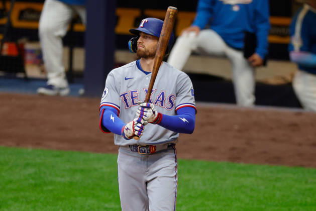August 28, 2026, Milwaukee, Wisconsin, USA: Texas Rangers right fielder BRANDON NIMMO (24) bats in a baseball game, Friday, Aug. 28, 2026, in Milwaukee, Wisconsin. Milwaukee USA - ZUMAa325 20260828_zsa_a325_017 Copyright: xDavidxBalleringxIix