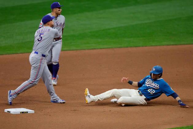 August 28, 2026, Milwaukee, Wisconsin, USA: Milwaukee Brewers designated hitter CHRISTIAN YELICH (22) is out at second on a force during the sixth inning in a baseball game, Friday, Aug. 28, 2026, in Milwaukee, Wisconsin. Milwaukee USA - ZUMAa325 20260828_zsa_a325_028 Copyright: xDavidxBalleringxIix