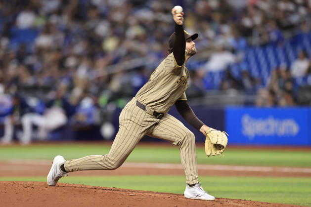 August 28, 2026, St. Petersburg, Florida, USA: San Diego Padres starting pitcher Casey Mize (32) delivers a pitch during an MLB, Baseball Herren, USA game against the Tampa Bay Rays on August 28, 2026 at Tropicana Field. The Rays beat the Padres 9-4. St. Petersburg USA - ZUMAh180 20260828_zsp_h180_015 Copyright: xKimxHukarix