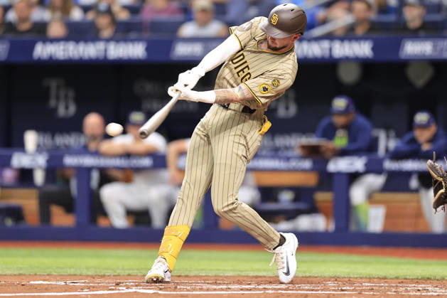 August 28, 2026, St. Petersburg, Florida, USA: San Diego Padres center fielder Jackson Merrill (3) singles to right field during an MLB, Baseball Herren, USA game against the Tampa Bay Rays on August 28, 2026 at Tropicana Field. The Rays beat the Padres 9-4. St. Petersburg USA - ZUMAh180 20260828_zsp_h180_026 Copyright: xKimxHukarix