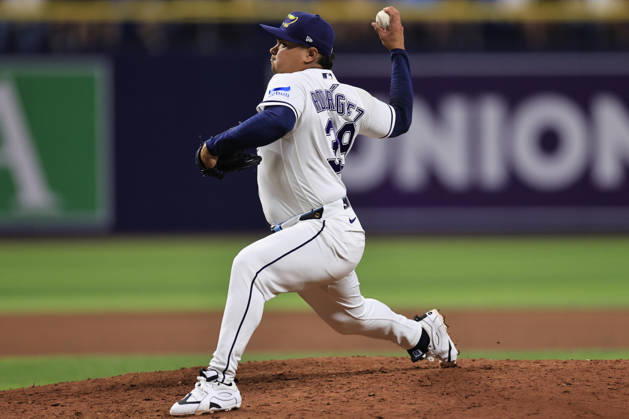August 28, 2026, St. Petersburg, Florida, USA: Tampa Bay Rays pitcher Manuel RodroÂ­guez (39) delivers a pitch during an MLB, Baseball Herren, USA game against the San Diego Padres on August 28, 2026 at Tropicana Field. The Rays beat the Padres 9-4. St. Petersburg USA - ZUMAh180 20260828_zsp_h180_042 Copyright: xKimxHukarix