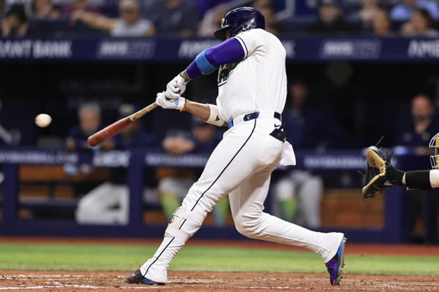 August 28, 2026, St. Petersburg, Florida, USA: Tampa Bay Rays designated hitter Yandy DoÂ­az (2) singles to center field and scores shortstop Taylor Walls (6) during an MLB, Baseball Herren, USA game against the San Diego Padres on August 28, 2026 at Tropicana Field. The Rays beat the Padres 9-4. St. Petersburg USA - ZUMAh180 20260828_zsp_h180_051 Copyright: xKimxHukarix
