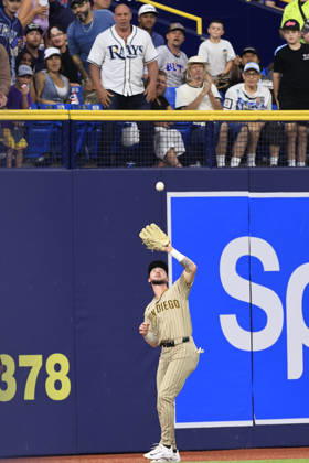 August 28, 2026, St. Petersburg, Florida, USA: San Diego Padres center fielder Jackson Merrill (3) catches a fly ball off the bat of Tampa Bay Rays shortstop Taylor Walls (6) during an MLB, Baseball Herren, USA game on August 28, 2026 at Tropicana Field. The Rays beat the Padres 9-4. St. Petersburg USA - ZUMAh180 20260828_zsp_h180_055 Copyright: xKimxHukarix
