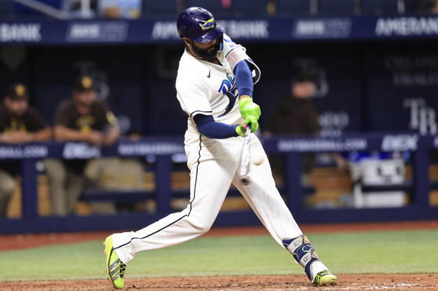 August 28, 2026, St. Petersburg, Florida, USA: Tampa Bay Rays third baseman Junior Caminero (13) flies out to San Diego Padres right fielder Fernando Tatis Jr. (23) during an MLB, Baseball Herren, USA game on August 28, 2026 at Tropicana Field. The Rays beat the Padres 9-4. St. Petersburg USA - ZUMAh180 20260828_zsp_h180_071 Copyright: xKimxHukarix