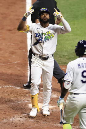 August 28, 2026, St. Petersburg, Florida, USA: Tampa Bay Rays center fielder Cedric Mullins (31) homers to right field during an MLB, Baseball Herren, USA game against the San Diego Padres on August 28, 2026 at Tropicana Field. The Rays beat the Padres 9-4. St. Petersburg USA - ZUMAh180 20260828_zsp_h180_052 Copyright: xKimxHukarix